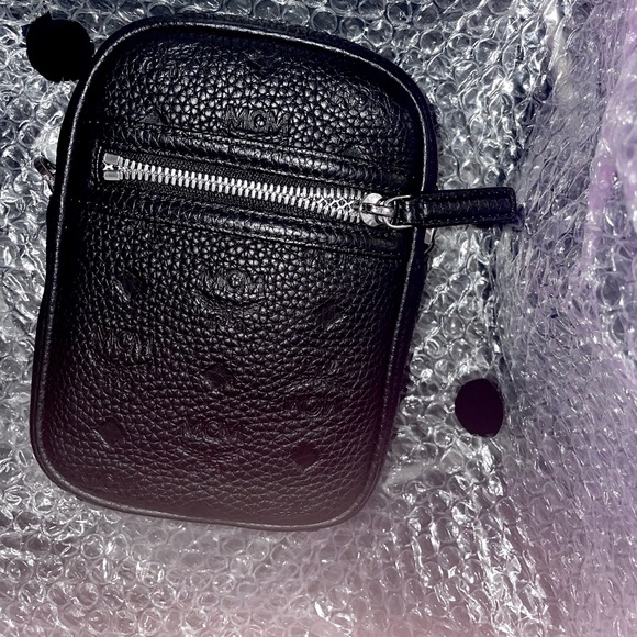BLACK MCM STARK LOGO EMBOSSED LEATHER CROSSBODY WITH STRAP with Tags / Dust Bag - Picture 1 of 5